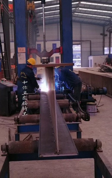 甘肃肃南钢结构厂H型钢组立机